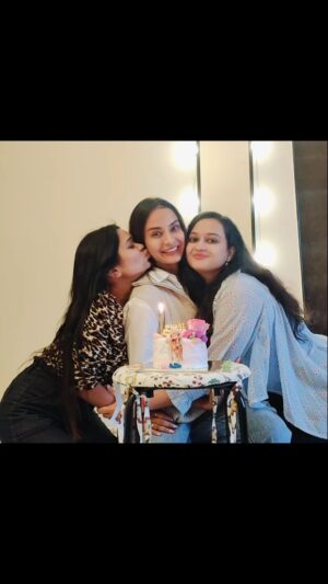 Dissha Pardeshi Instagram - Disha's birthday surprise 🥰🥳
Wishing you a very happiest birthday darling may swami bless you alot  in future endeavours 🎂😘❤️
Lots of love and blessings 😍😘