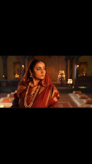 Divya Dutta Instagram - Moments # queen #rajmataSoyarabai.#chhava!
@maddockfilms @laxman.utekar @vickykaushal09