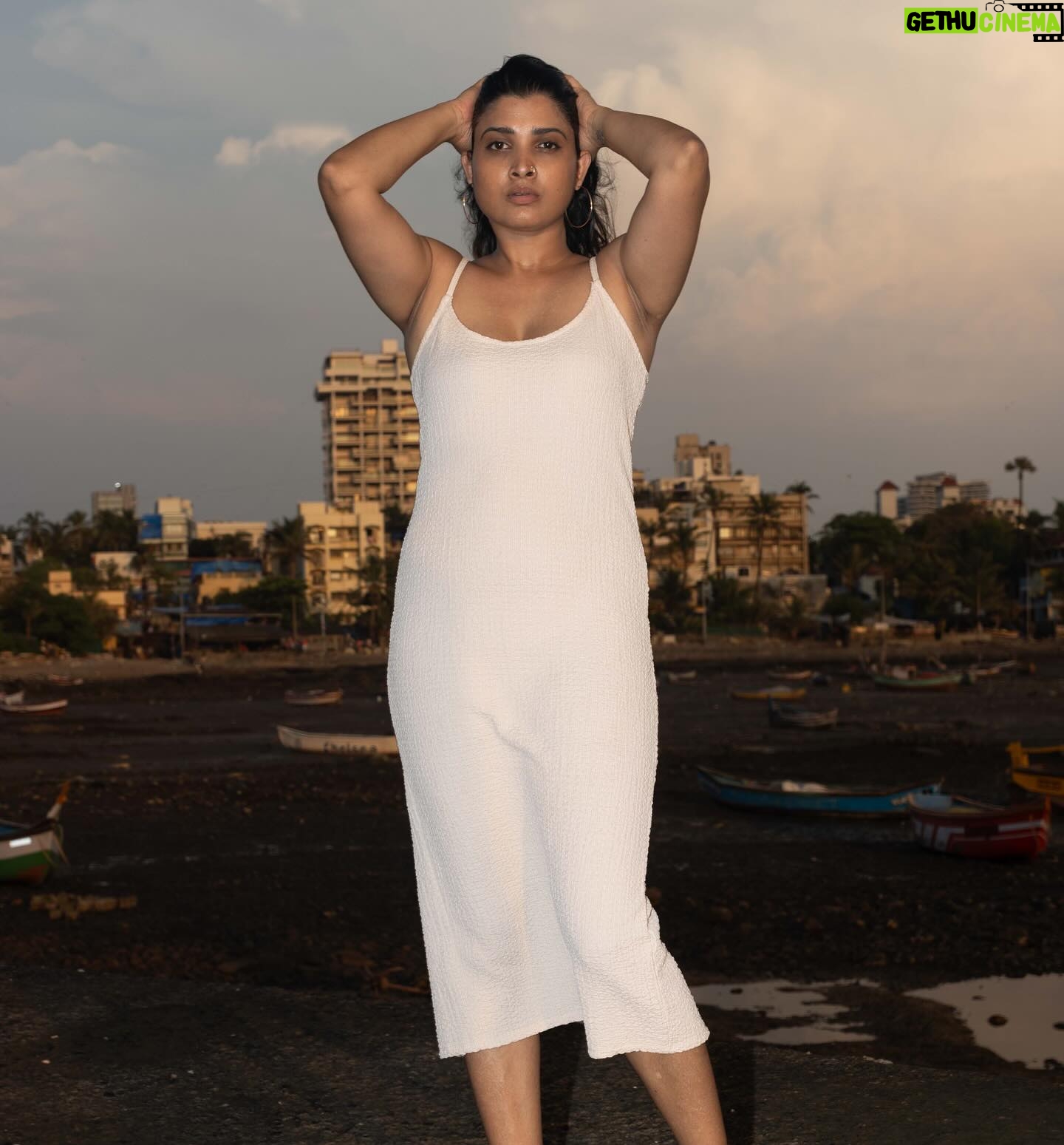 Divya Prabha - 55.6K Likes - Had the absolute best time shooting for @i_d magazine in the city of illusions, Mumbai, with the incredible @indrajoshi behind the lens.
Grateful for this beautiful collaboration with one of the UK’s most iconic magazine and for being interviewed by @jennamahale
#nofilter
https://i-d.co/article/all-we-imagine-as-light-kani-kusruti-divya-prabha-oscars-interview/