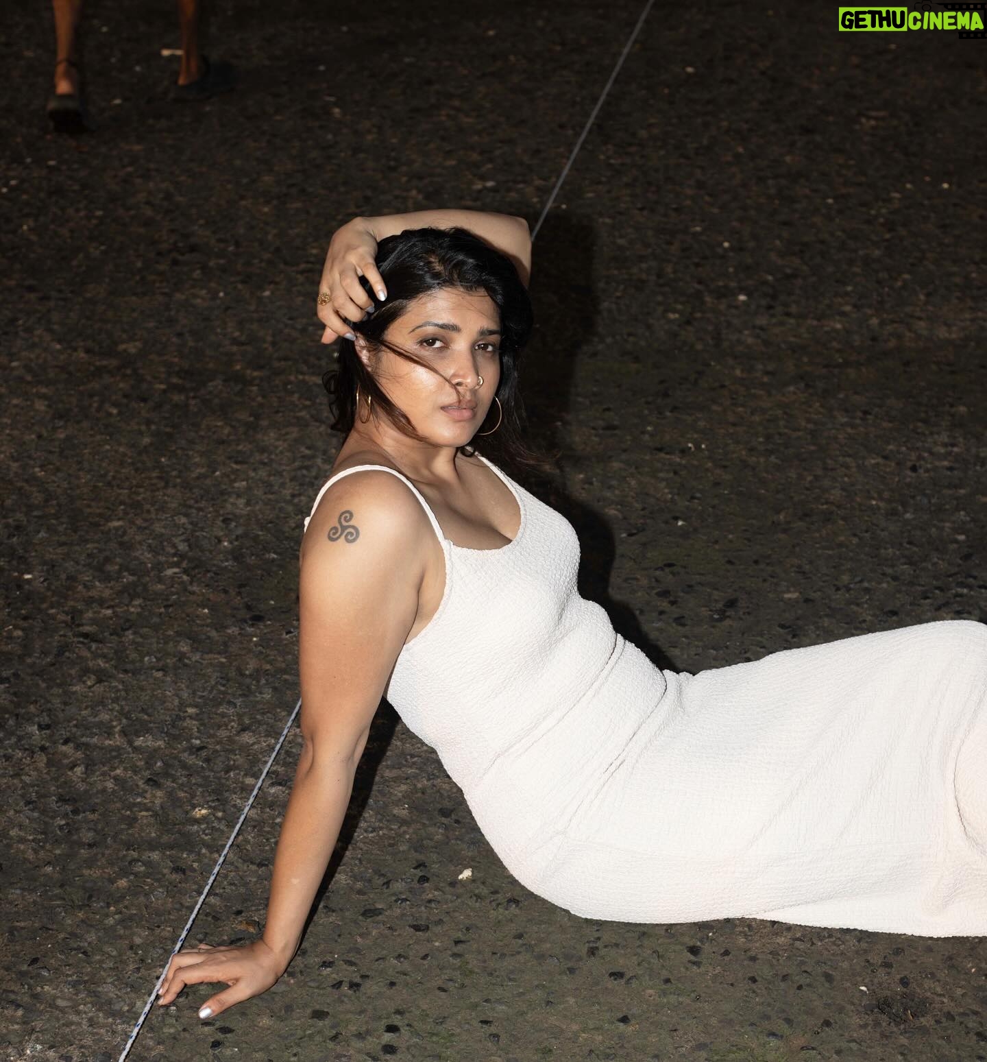 Divya Prabha - 55.6K Likes - Had the absolute best time shooting for @i_d magazine in the city of illusions, Mumbai, with the incredible @indrajoshi behind the lens.
Grateful for this beautiful collaboration with one of the UK’s most iconic magazine and for being interviewed by @jennamahale
#nofilter
https://i-d.co/article/all-we-imagine-as-light-kani-kusruti-divya-prabha-oscars-interview/