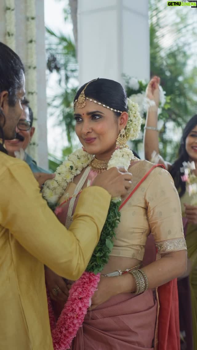 Divya Prabha - 11.1K Likes - Every wedding in Kerala is a story of traditions, emotions, moments, and memories. ✨
Excited to bring you glimpses of a traditional wedding from Kerala. ✨
With the brand-new @vivo_india V50’s ZEISS Multifocal Portrait and India’s Exclusive Wedding Portrait Studio Feature, we captured some stunning shots of the celebrations and joyful moments—truly impressive!
Launching on February 17th on vivo.com/in
#Ad #vivoV50 #ZEISSPortraitSoPro