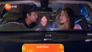 Divya Pugaonkar Instagram - जान्हवीची छेड काढणाऱ्या गुंडांना जयंत शिकवणार धडा!

महामालिका
'लक्ष्मीनिवास'
11 फेब्रुवारी, मंगळवार, 8 PM

#ZeeMarathi #NewSerial #Promo #LakshmiNiwas
