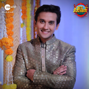 Divya Pugaonkar Instagram - जान्हवीच्या हाताला लागली जयंतच्या नावाची मेहंदी! 😍

पारू’ । ‘लक्ष्मीनिवास’
27 जानेवारी ते 1 फेब्रुवारी महासंगम, 7:30 PM

#Paaru #LakshmiNiwas #Mahasangam #MeMarathiZeeMarathi #ZeeMarathi #BhavyaMangalKarya