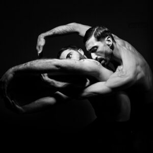 Drew Jacoby Instagram - 3 world premieres coming this weekend: 2 by ISHIDA, 1 by Mauro Astolfi @mauroastolfi2 and the US premiere of “Waltz” by @drewjacoby For tix, see link in bio. Image by @joseprodenasphoto of “Waltz” with @danieldomenech_____ @thomasmartino__ @ndtdance @operaballetvlaanderen @dancersofhoustonballet @spellbound_contemporary_ballet @papercityhouston @tribeza @hobbycenterhou @linesballet @complexionsballet @danceartsfaculty