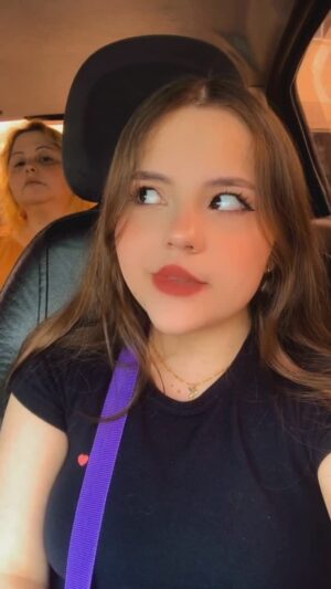 Duda Batista Instagram - Fiquem até o final…😂😂

#wicked #elphaba #glinda #galinda #musical #cantar #whatisthisfeeling #dudabatista #fyp #fiqueatéofinal #viral #fyp #fypage #fypシ #humor #comedia