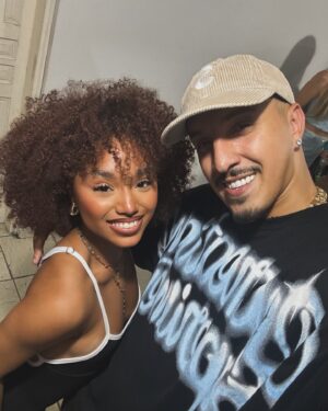 Duda Pimenta Instagram - Ontem foi dia de curtir o som do Delacruz com a melhor companhia! 

Obrigada pelo convite @valdrummond 🤍