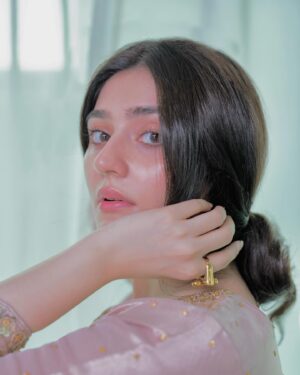 Dur-e-Fishan Saleem Instagram - Pastel perfection from @haseensofficial. Available now at haseensofficial.com and in stores ✨

#HaseensOfficial