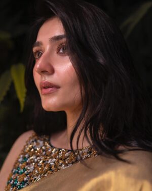 Dur-e-Fishan Saleem Instagram - ⚜️

@ayeshanoorkurdd 🤍📸