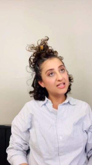 Ecem Erkek Instagram - Seda hanım diyor ki ‘ sen de oynarken çok hareket ediyorsun dümdüz dursan makyajın da güzel olur’ . Ah be Seda olamadık öyle bi oyuncu be 😒😂