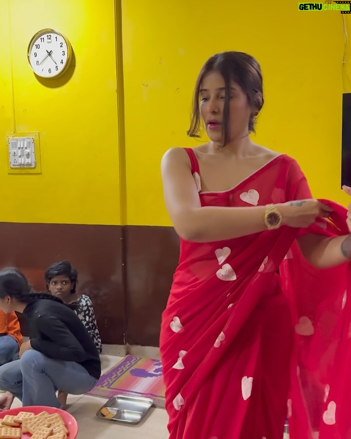 Edin Rose - 127.9K Likes - pyaar ka din, pyaara guzra 🌹