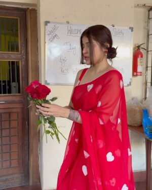 Edin Rose Instagram - pyaar ka din, pyaara guzra 🌹