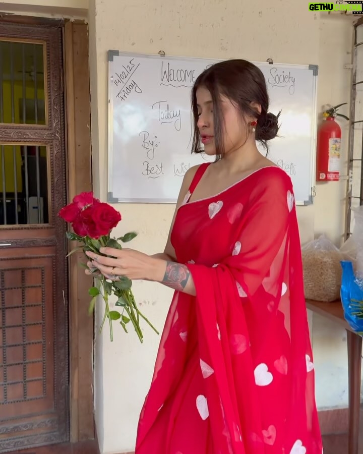 Edin Rose - 127.9K Likes - pyaar ka din, pyaara guzra 🌹