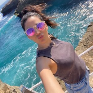 Edy Ganem Instagram - This felt so good ✨

I need to figure out how to not let “normal” life overwhelm me so easily..I want to be unbothered. “I am unbothered” shall become my mantra till I believe it and live it. 

#Bali #soul #travel #balitrip #mantra