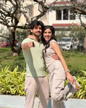 Eisha Singh Instagram - Something exciting is about to drop—guess you’ll have to wait and see what’s brewing 👀 

#eishasingh #avinashmishra #biggboss