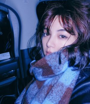 Elaiza Ikeda Instagram - 美容院にいったら母と遭遇した日