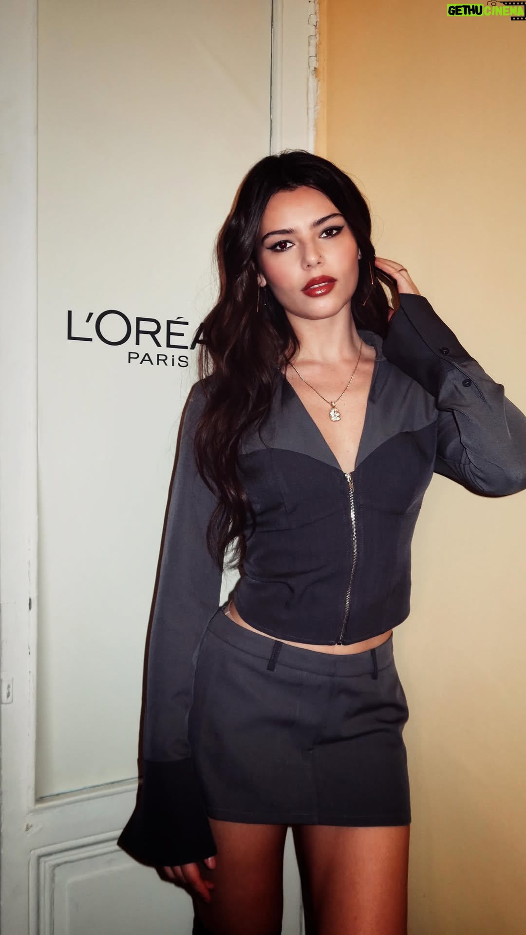 Eleonora Gaggero - 2.1K Likes - Al FuoriSanremo in compagnia di @lorealparis 💐 Capelli e make-up da favola per la finale più attesa dell’anno! Cosa ne pensate del podio? ✨
#FuoriSanremo #makeup #hair #adv