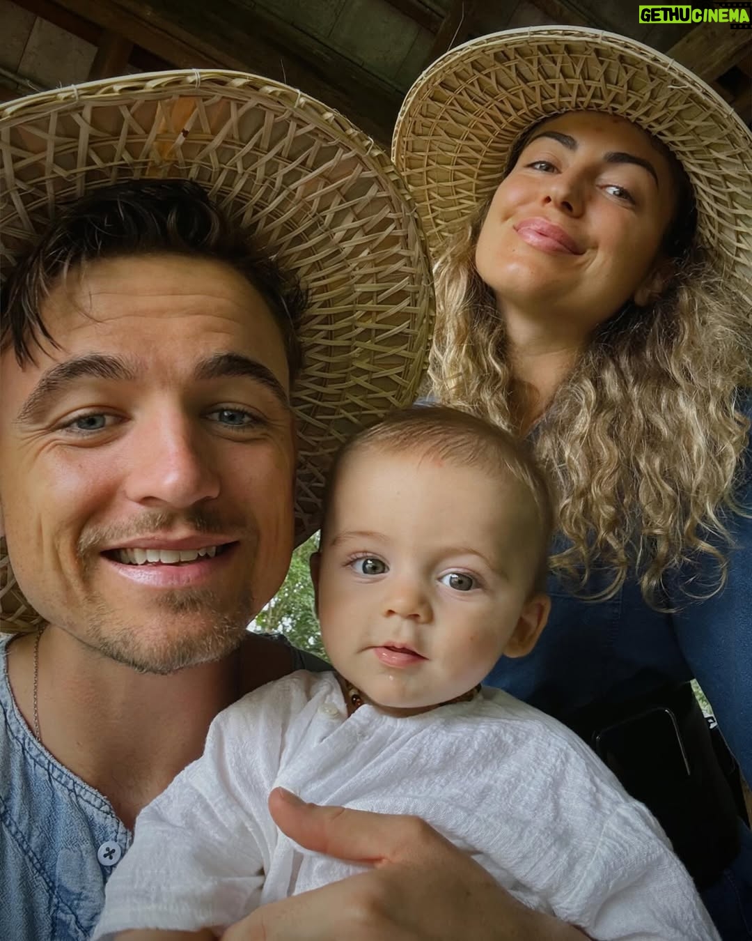 Elsa Dasc - 37.3K Likes - Unposted family portrait 🎋💚 #thailande