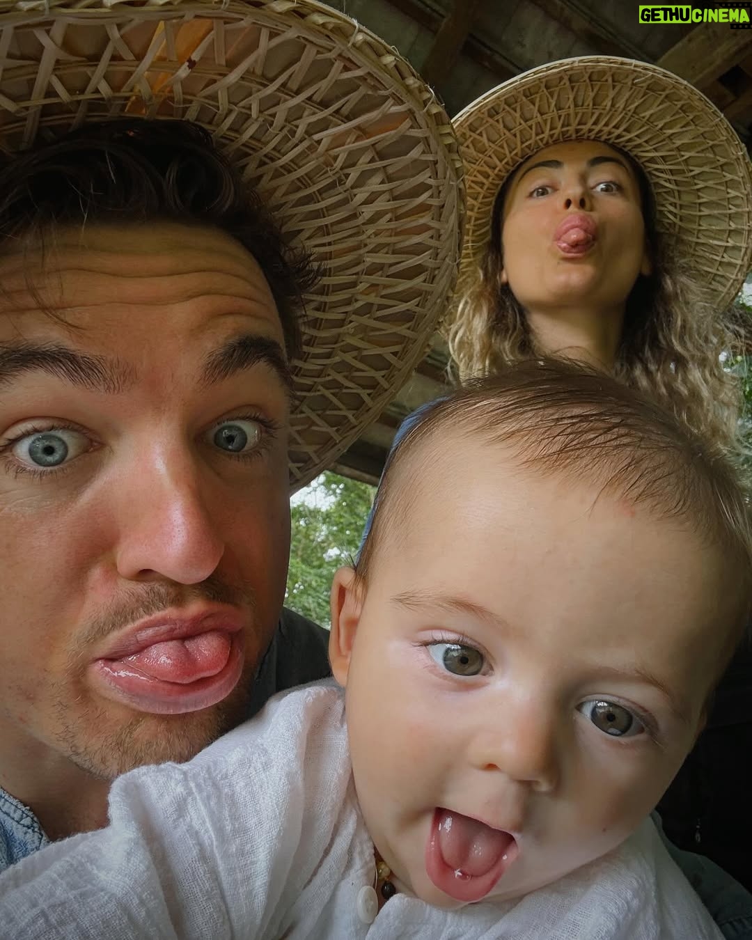 Elsa Dasc - 37.3K Likes - Unposted family portrait 🎋💚 #thailande