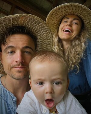Elsa Dasc Instagram - Unposted family portrait 🎋💚 #thailande