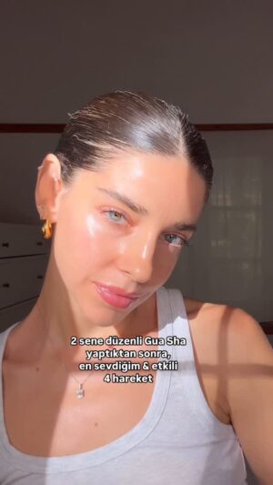 Elvin Levinler Instagram - en sevdiğim 4 Gua Sha hareketi ✨
daha fazlasını öğrenmek istersen, canlı yayında haftanın 1 günü benimle birlikte Gua Sha derslerine bekliyorum 🪄✨💘 detaylar için profilimdeki linke veya 
https://www.elvinileyoga.com/magaza/ 
bakabilirsin 💙

#guasha #guashafacial #faceyoga #tutorial #massage reklam