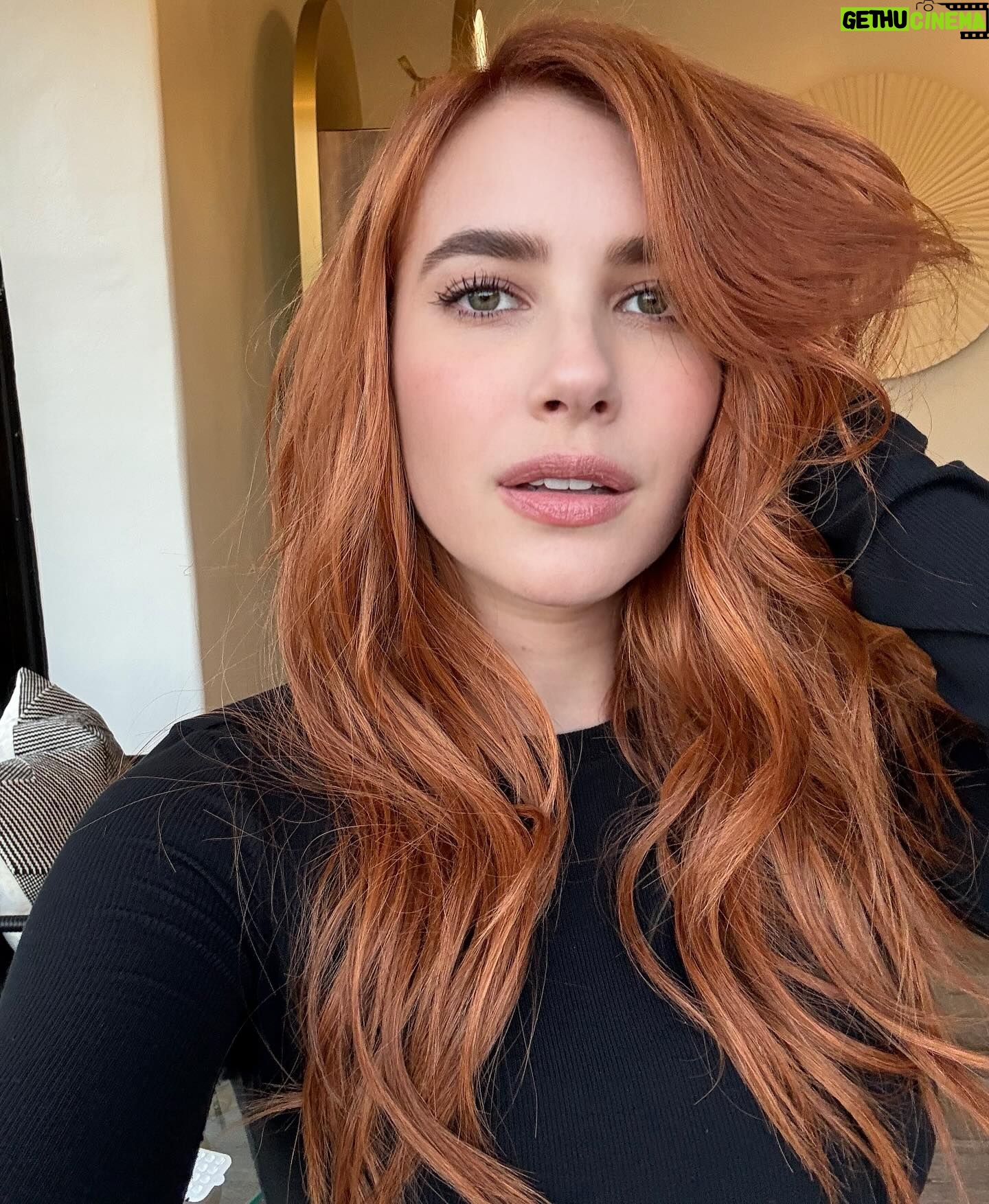 Emma Roberts - 0.9 Million Likes - 🌅 SUNRISE RED 🌅
only done by the best @nikkilee901 @riawna 👑 @ninezeroone ❤️