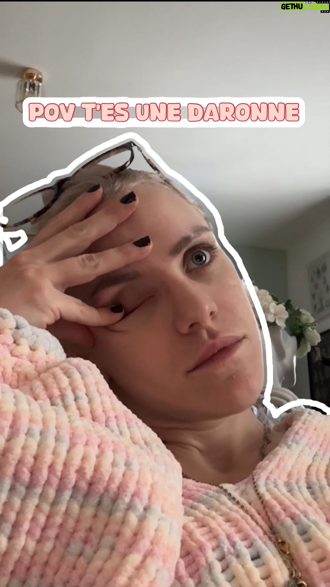 Emy LTR - 31.2K Likes - Joyeux anniversaire moi 🎁🎂🎉
( ps: le train va bien!)