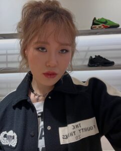 Actress Eom Ji-yoon HD Photos and Wallpapers April 2025