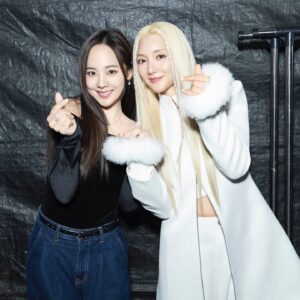Eugene Instagram - 굿모닝 SMTOWN💖😘💜

I‘ll continue to upload the concert photos…🫶🏻

#SES #love #유진 #바다 #myfansmyfamily