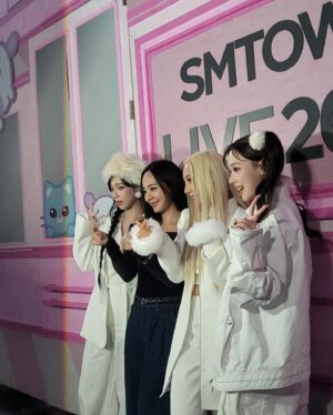 Eugene Instagram - #smtownlive2025 #sm30주년콘서트 

SM을 창조하시고 S.E.S를 탄생시켜주신 이수만 선생님께 
감사드립니다~💜
오랜만에 만난 선,후배님들 너무 반가웠고 응원합니다...💗
보아야~우리 셀카한장 못찍었넹~아쉽다!

여러분~K-Culture를 이끌고 있는 멋진 아티스트들 많이 응원해주시고 사랑해주세요~💕