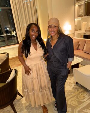 Eve Instagram - DUBAI 💜🙏🏾❤️