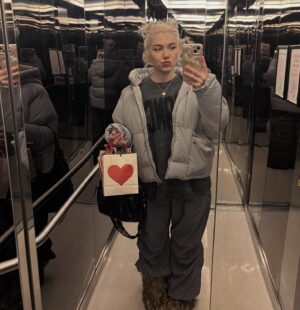 Evelina Instagram - Oon ylpee näist molemmist tyypeist, hyvä mä <3 joulu 24 & joulu 23
