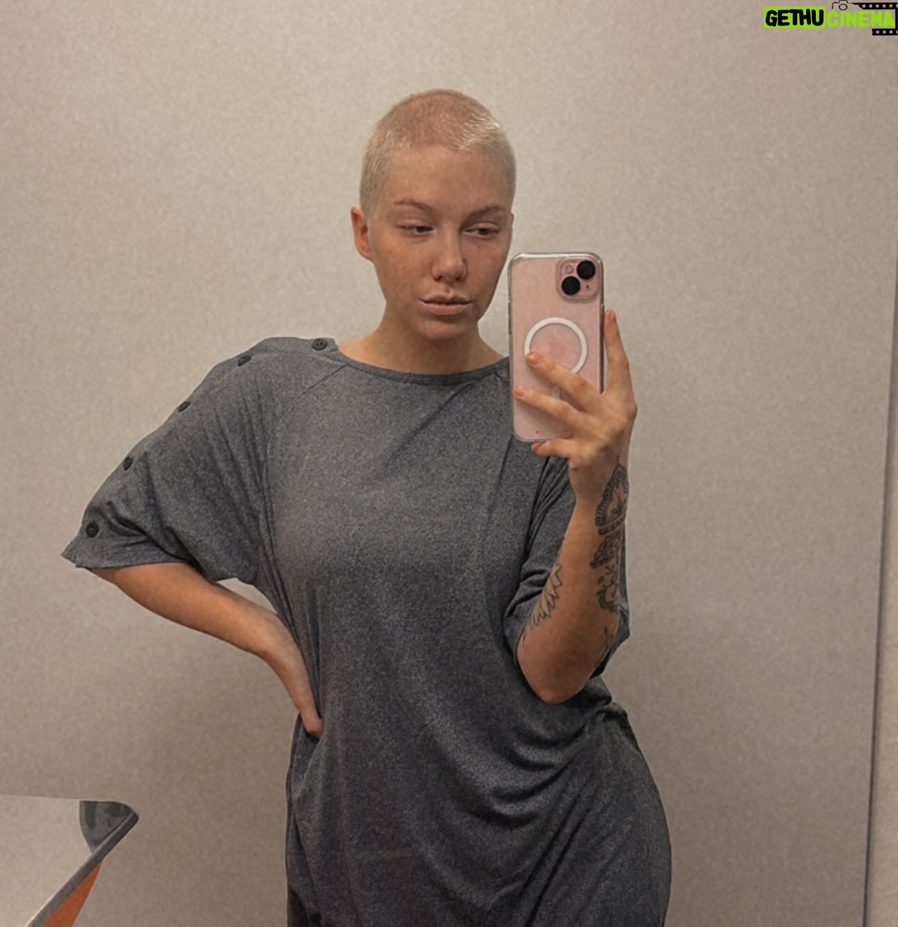 Evelina - 5.6K Likes - Oon ylpee näist molemmist tyypeist, hyvä mä <3 joulu 24 & joulu 23
