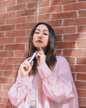 Evelyn Choi Instagram - Touch by the sunshine, 
Spray the Fragrance of Love – Miss Dior – in the air, 
Feeling in love with someone who is always in your heart.

My best companion, 
Miss Dior Parfum & the new Mini Miss solid perfume housed in black & pink case.

@DiorBeauty #MissDior #MiniMiss #DiorParfums @DiorBeautyLovers #DiorBeautyLovers

——————