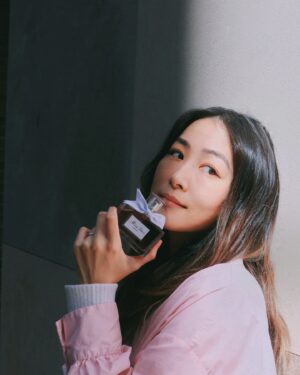 Evelyn Choi Instagram - Touch by the sunshine, 
Spray the Fragrance of Love – Miss Dior – in the air, 
Feeling in love with someone who is always in your heart.

My best companion, 
Miss Dior Parfum & the new Mini Miss solid perfume housed in black & pink case.

@DiorBeauty #MissDior #MiniMiss #DiorParfums @DiorBeautyLovers #DiorBeautyLovers

——————