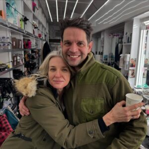 Ever Carradine Instagram - Last night in the freezing cold at an undisclosed location, I wrapped The Handmaid’s Tale. I have so many things to say, and so many photos to share, but am at a loss for words (and have signed an NDA). To put it simply, in a career that spans almost 30 years, this has been, hands down, the most personally and creatively rewarding experience to date. The cast is divine. The crew is so special I want to shove them in my luggage and take them home with me. The writers are as kind as they are talented. It’s been a special gig, to say the least. More photos later, but for now, here are some spoiler free images of my last night in Gilead. And yes, I had champagne alone in my hotel room at 2am and raised a glass to nine years and six seasons of @handmaidsonhulu. #praisebe #thatsawrap #workfinish #naomiputnam #naomilawrence #thehandmaidstale