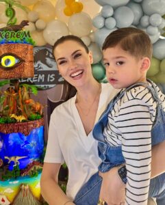 Actress Fahriye Evcen HD Photos and Wallpapers February 2025