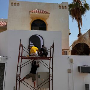 Fatima AlBanawi Instagram - شايفتك يا ٢٠٢٥ ومستبشرة فيكي خير، ولسّة شايفتك يا ٢٠٢٤ وممتنة ليكي ولكل الدروس، حتى لو مرات كان نفسي أأأأعصب عليكي وأعضِّك 👁️👁️ مين سمع أغنية (ما حنام) ومن يومها ما بينام؟ 🌝 💤 

2025 I see you and I’m hopeful, and I still see you 2024 and I’m grateful to you, regardless of those times when I wanted to screeeaam and bite you!!! 👀 Who listened to the song (Ma Hanam)? 🎶🎵
