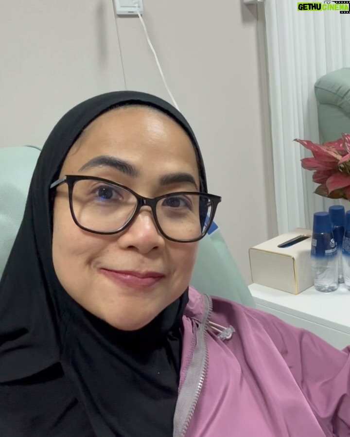 Feni Rose - 2.3K Likes - 60 juta stemcell terakhir dari 4 kali rangkaian treatmen ku bersama @celconta.id .. setelah sebelumnya melakukan NK cell therapy (anti cancer-immune cell therapy) .
Ritual Wajib lainnya setiap kali ke Guangzhou-Donguan China adalah, bawa @javamifi dong. Global Wifi Kuota true unlimited include VPN, 100 persen lgs connect, dan bisa dikirim gratis ke seluruh indonesia.
Perawatan sekalian jalan jalan lah yaaa… hati yang gembira adalah harus dong.