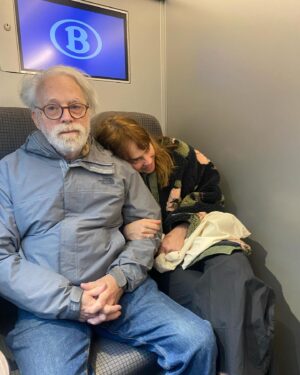 Fiona Dourif Instagram - This month @anthologyfilmarchives is paying tribute to my sweet dad! He’ll be there tonight in his best corduroy jacket telling you everything he can remember about HORSEPLAYER and his 50  years acting. I would kill a small puppy to be there (sorry) but I’m stuck in LA. Get thee to second ave in the city and tell him I love him
