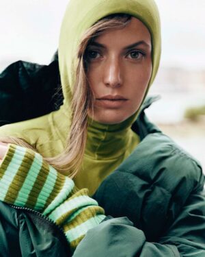 Gaite Jansen Instagram - froggin’ loved this shoot 🐸  now in Linda.Loves 

Photography: @joukebos
Styling: @lidewijmerckx
Make-up: @carlossaidel
Chief Image: @sabine.geurten
Production: @moeshavangom
LINDA. @linda