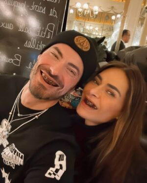 Galilea Montijo Instagram - Mi amiga, mis risas, mi alegría, mi Gymbro, mi luna, mis atardeceres, mis burbujas, mis clásicos, mis bailes, mis locuras, mis lágrimas, mis chuches… mi Moco, mi Amor… hoy y todos los días del año… Te Amo❤️ @galileamontijo