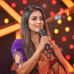 Gauthami Jadav Instagram - Trophies fade, but the love she’s earned will last a lifetime. Truly one in a million! ❤️

Saree - @mysoreshreecollections
Blouse - @navis_designer_studio

@colorskannadaofficial 

#GouthamiJadhav #BBK11 #HosaAdhyaya #biggbossjourney #BiggBoss #AdAstra