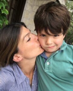 Actress Genevieve Padalecki HD Photos and Wallpapers March 2025