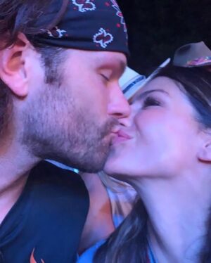 Genevieve Padalecki Instagram - Always my dreamboats ❤️
