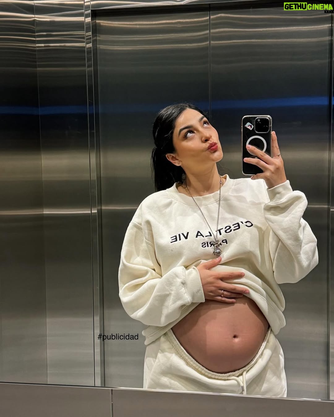 Geraldine Galvan - 52.8K Likes - Tarde de cine 🍿vamos ? ✨Ootd @fashionnova
#ootd #publicidad #momlife