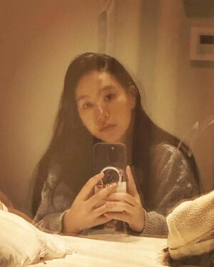 Gigi Yim Instagram - 論角度的重要性🥲
不同角度，製造不同面孔🎭