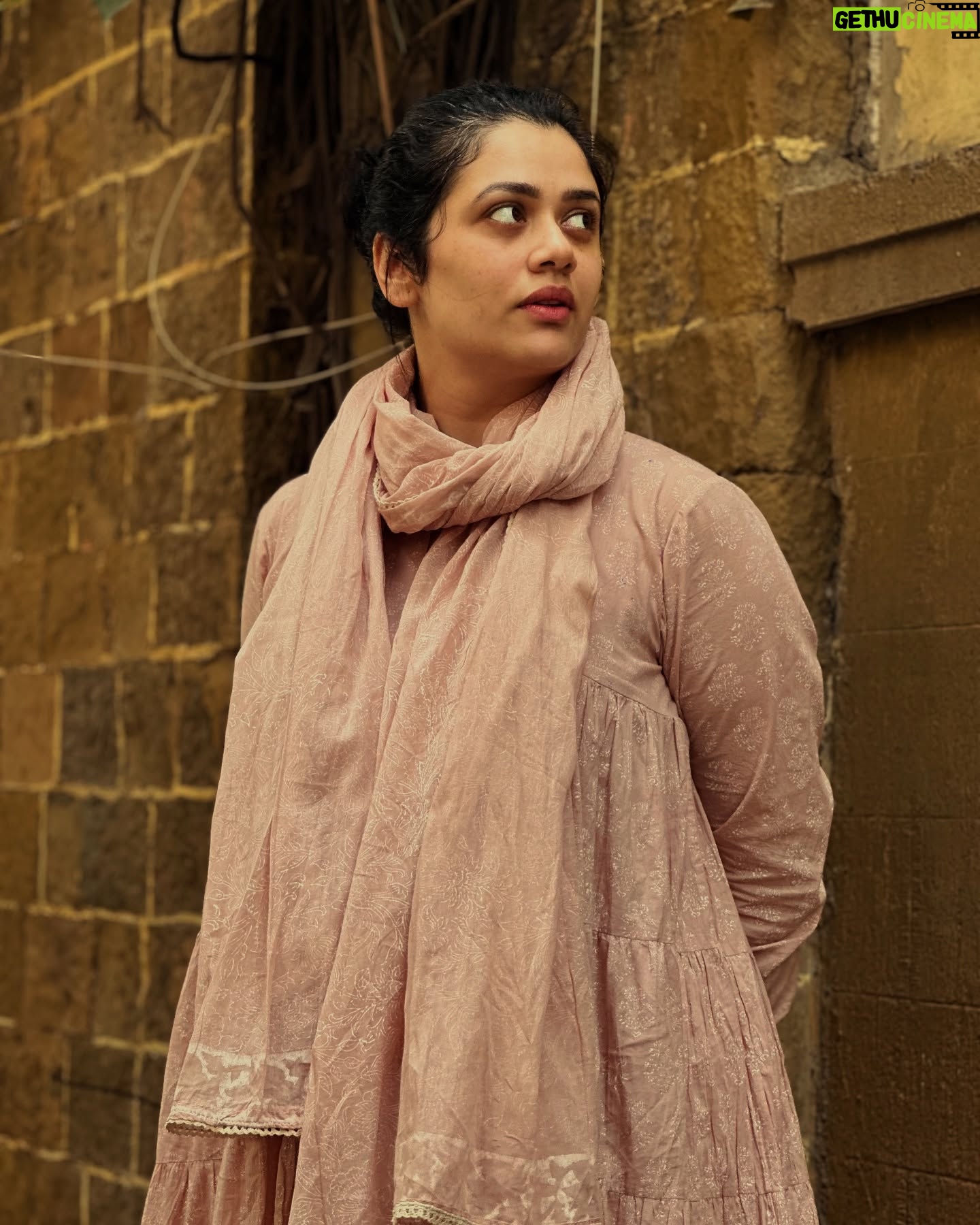 Girija Oak - 17.6K Likes - सेल्फ इंडल्जेंस इन सोबो 🫰🏼
पिक्चर्स ऑफ़ मी एंड बाय मी.
@shreyaskeskarr