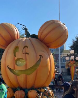 Greer Grammer Instagram - treats, not tricks 🍂🎃🍂 (october recap)