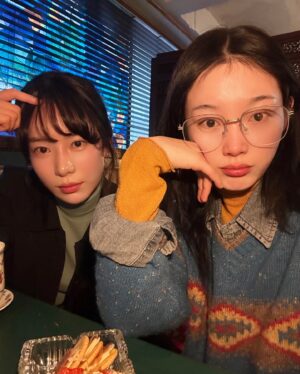 Ha Da-in Instagram - 🍵💚🎞️🎵 _ 🍑🍏🦜🐠