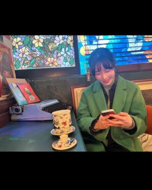 Ha Da-in Instagram - 🍵💚🎞️🎵 _ 🍑🍏🦜🐠